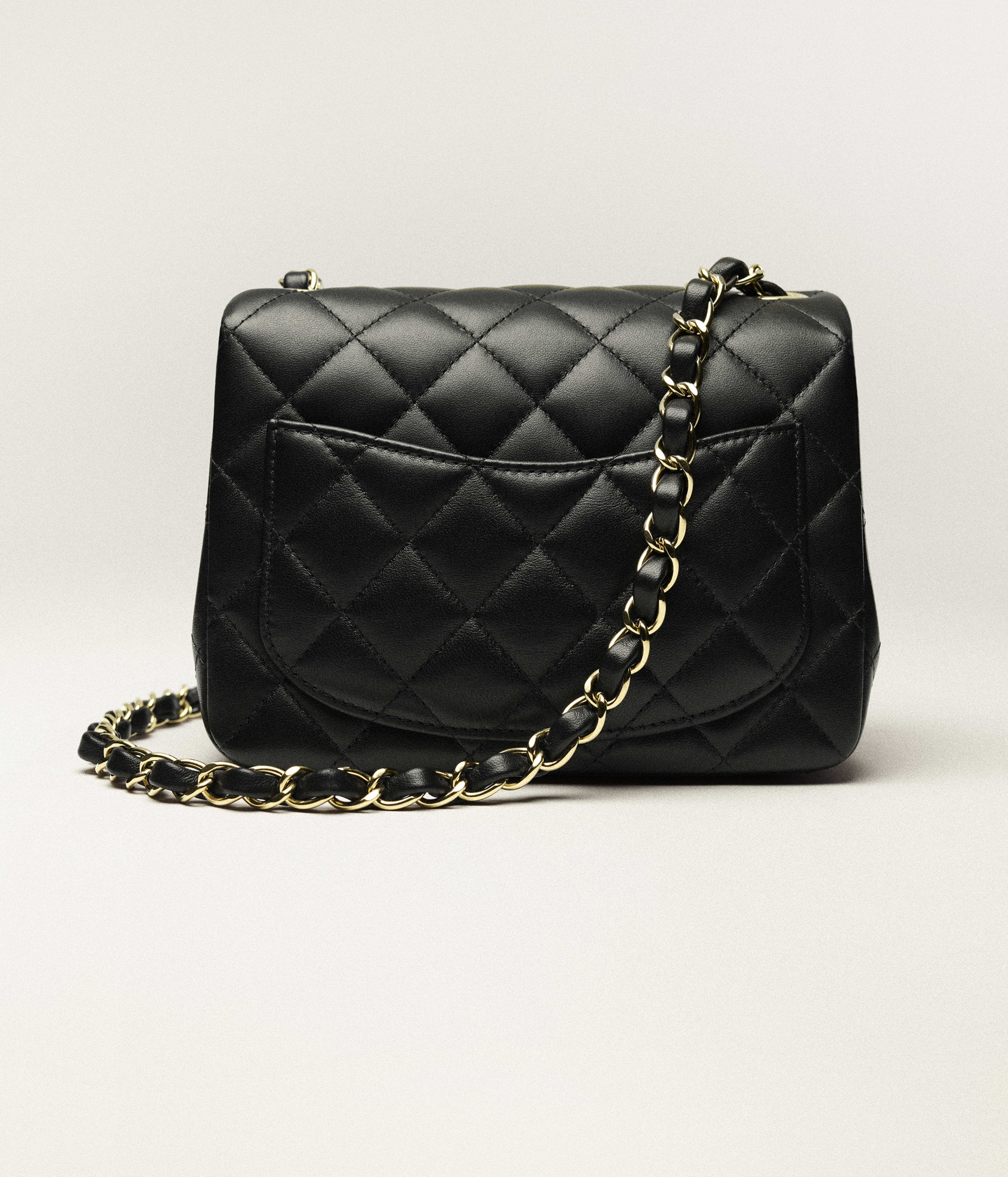Mini sac classique - Noir - Agneau & métal doré - vue artistique